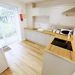Blossom Lets - 94 Roseberry *