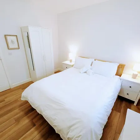 Blossom Lets - 94 Roseberry Гисборо