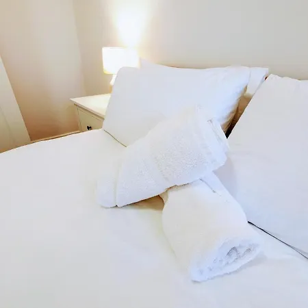 Дом отдыха Blossom Lets - 94 Roseberry Гисборо