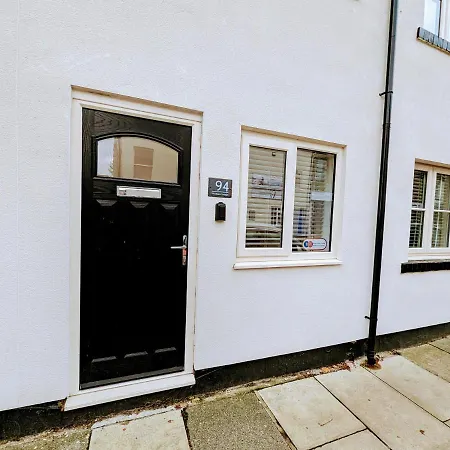 Blossom Lets - 94 Roseberry Guisborough